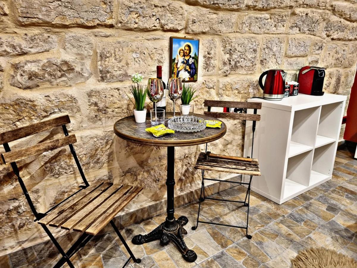 Ferienwohnung Luxury Borgo Antico Bari Exterior foto